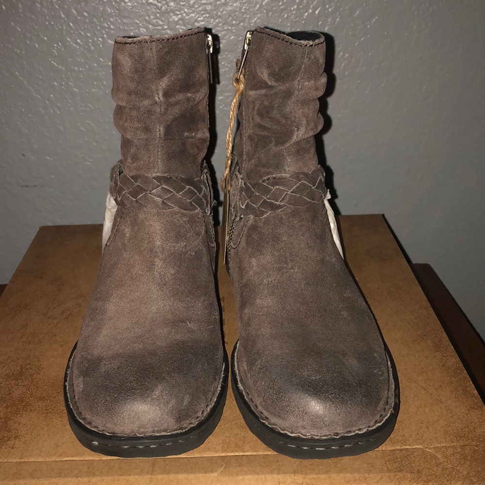Born Booties - Picture 2 of 9